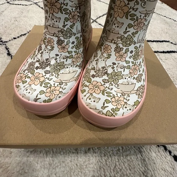 Jamie Kay boots BOGS Ugg 7c - Picture 2 of 9